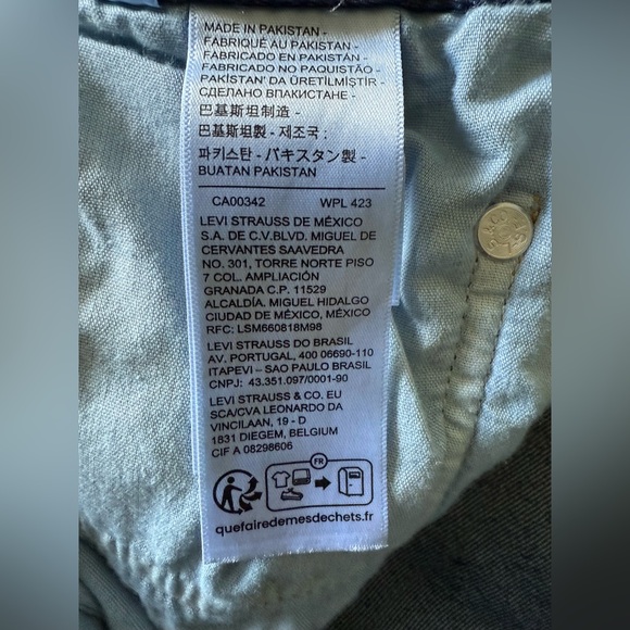 Levi's Women's 725 High Rise Bootcut Jeans Dark Blue Wash Size 33 New with Tags - Picture 8 of 12